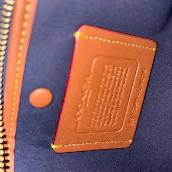 Coach Empire 40 Carryall bag in Navy - Picture 11 of 14